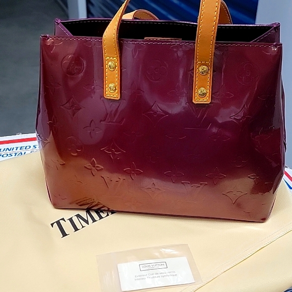 AUTHENTIC LOUIS VUITTON Vernis Reade PM tote - Picture 1 of 11